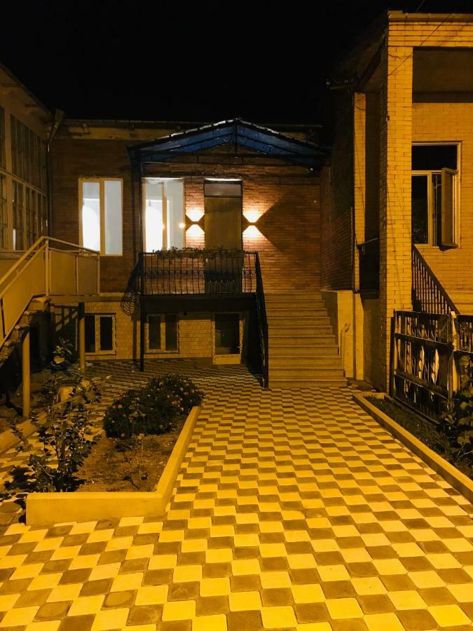 HouseHotel Riverside Kutaissi Exterior foto